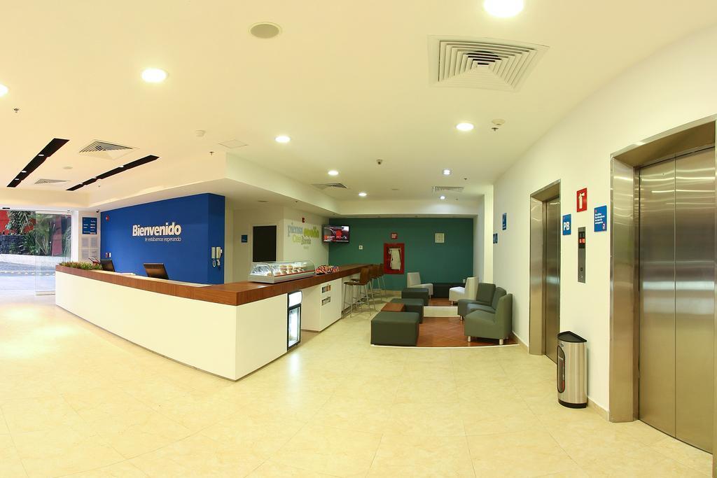 One Ciudad De Mexico Patriotismo Hotel Bagian luar foto