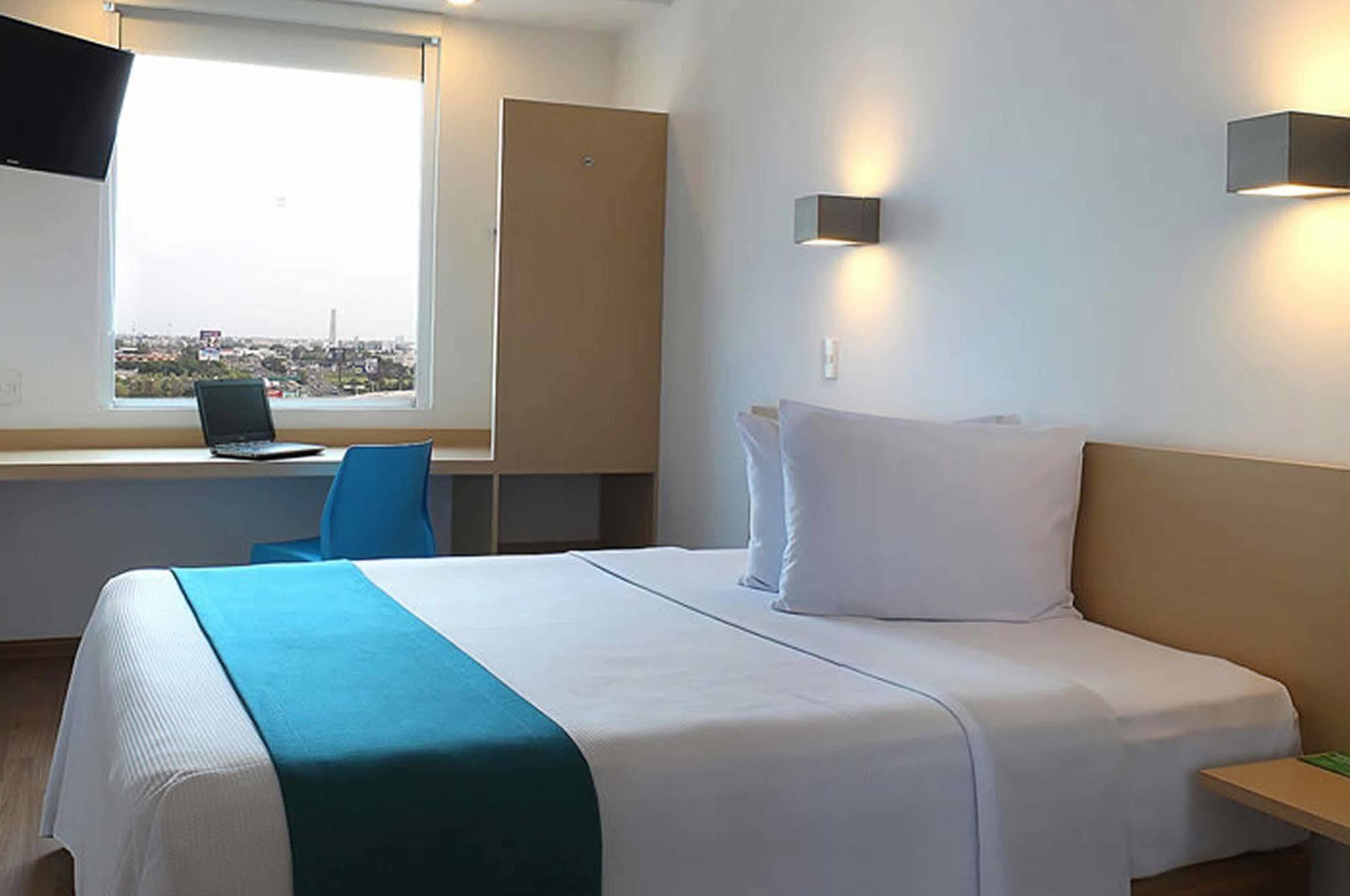 One Ciudad De Mexico Patriotismo Hotel Bagian luar foto